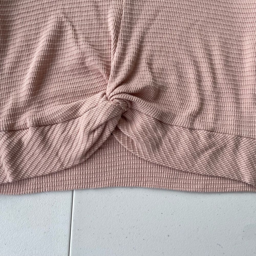 Jessica Simpson Ribbed Twist Front Top Size M - Picture 6 of 12